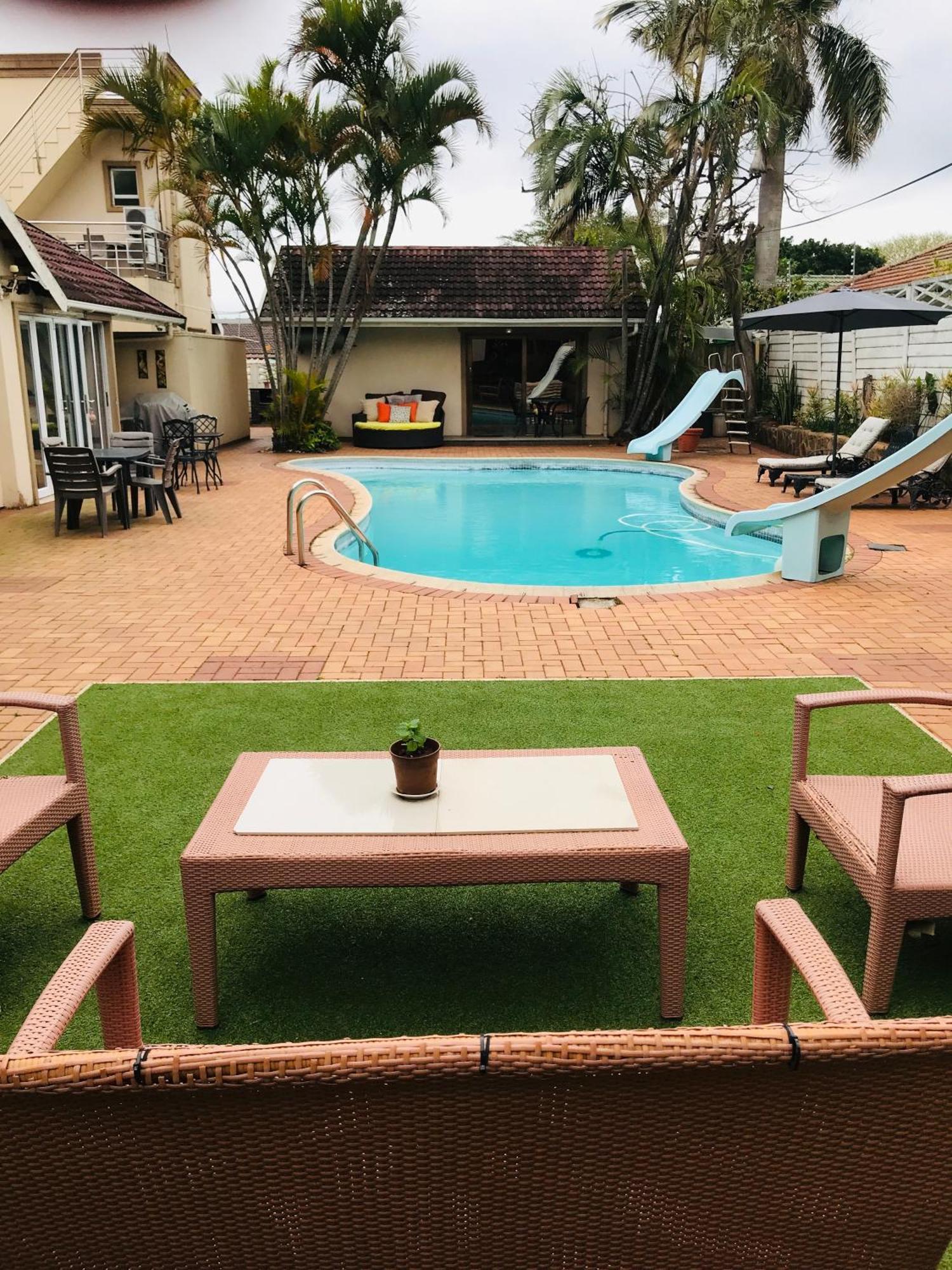 דורבן Umhlanga Self Catering Guest House מראה חיצוני תמונה