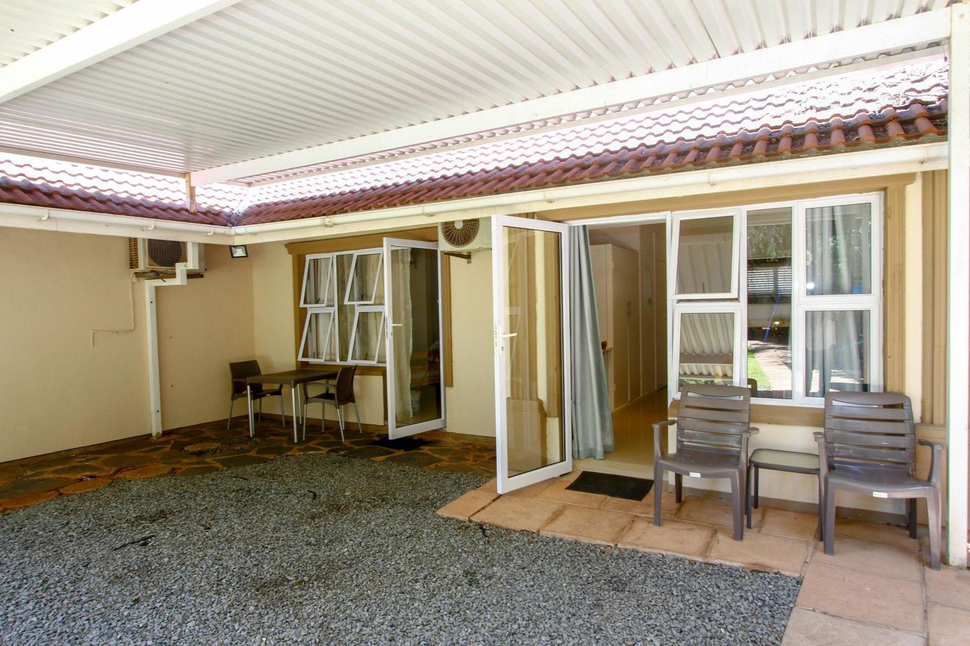 דורבן Umhlanga Self Catering Guest House מראה חיצוני תמונה